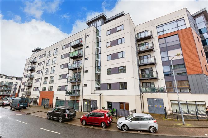 Apartment, 52 Meridian Court, Royal Canal Park, Dublin 15