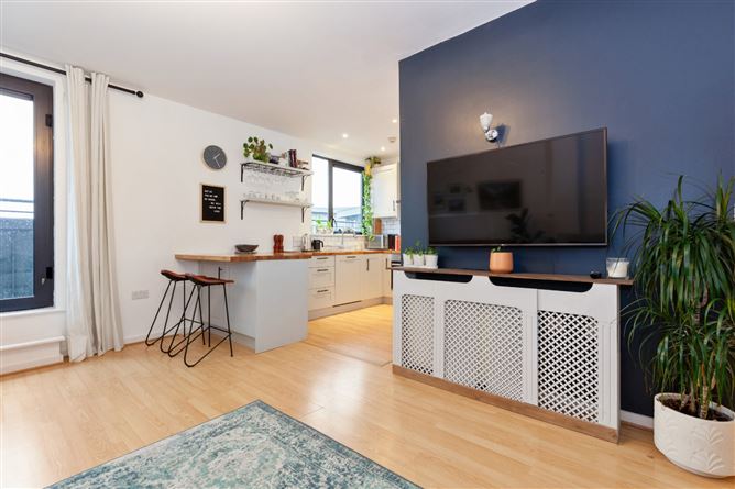 Apartment, 52 Meridian Court, Royal Canal Park, Dublin 15