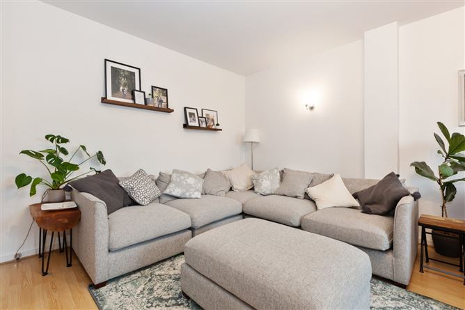 Apartment, 52 Meridian Court, Royal Canal Park, Dublin 15