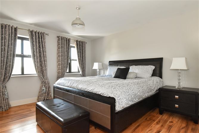 Foster Court, Stonepark, Caherlistrane, Co. Galway