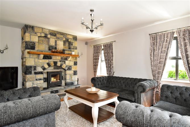 Foster Court, Stonepark, Caherlistrane, Co. Galway