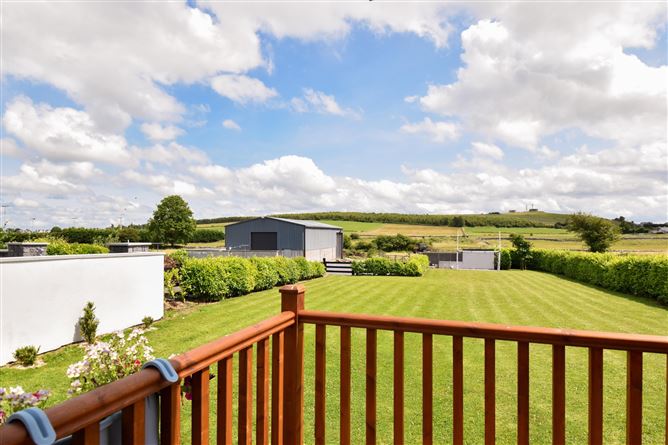 Foster Court, Stonepark, Caherlistrane, Co. Galway