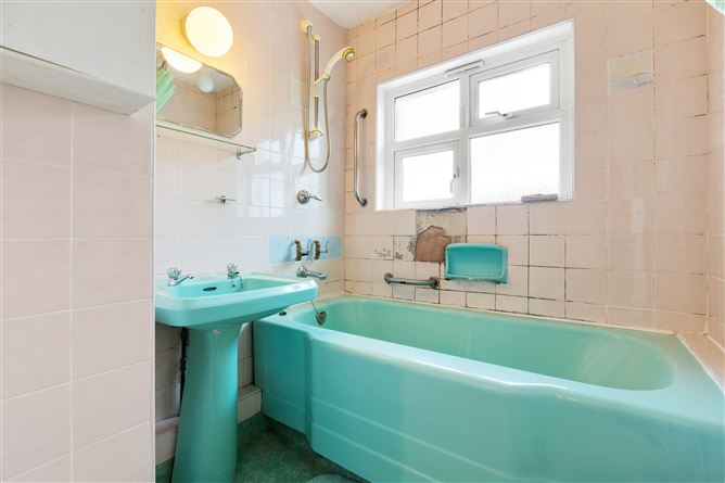 28 Silchester Park, Glenageary, Dublin