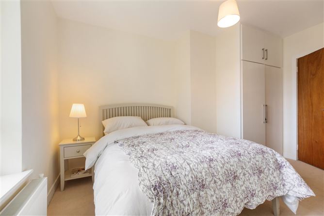 4 The Pines, Grove House, Milltown, Dublin 6
