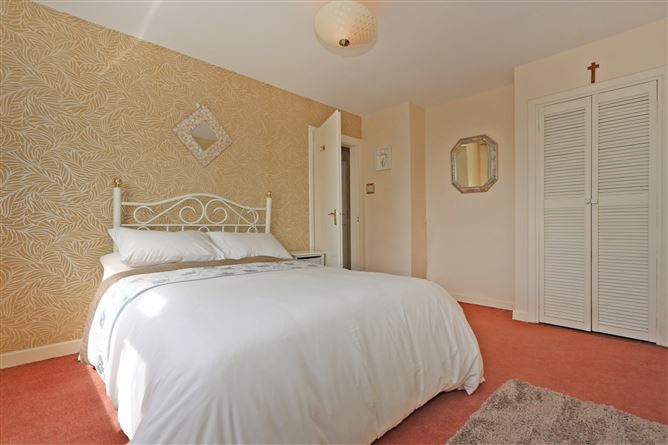 Ardnahinch, 1 Golf Links Road, Castletroy, Limerick