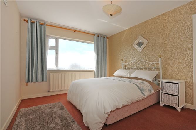 Ardnahinch, 1 Golf Links Road, Castletroy, Limerick