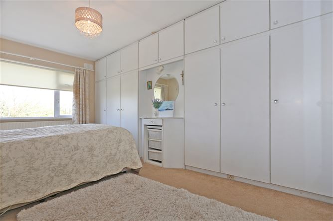 Ardnahinch, 1 Golf Links Road, Castletroy, Limerick