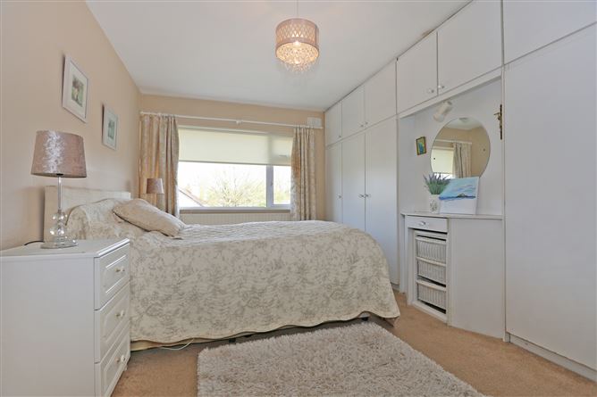 Ardnahinch, 1 Golf Links Road, Castletroy, Limerick