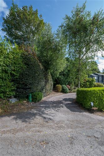 Lucca, Kilcoolishal, Glounthaune, Cork