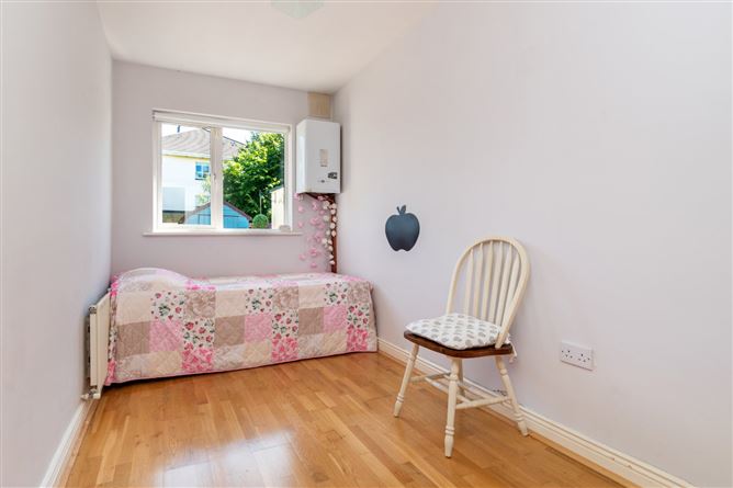 15 Priory Hall, Manor Grove, Terenure, Dublin 12