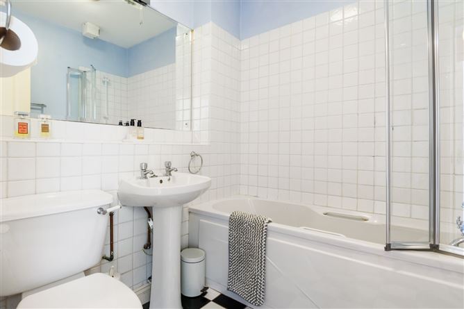 15 Priory Hall, Manor Grove, Terenure, Dublin 12