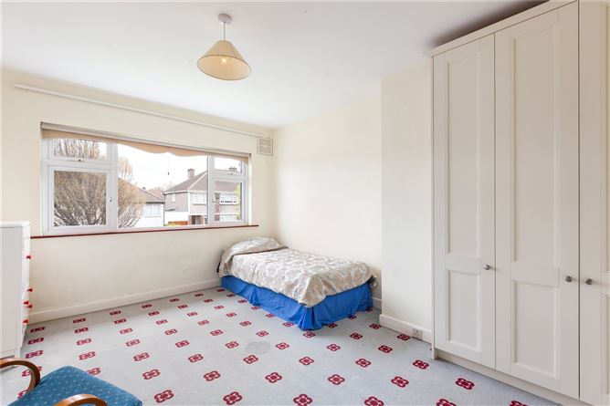 142 Foxrock Park, Foxrock, Dublin 18