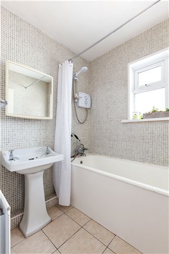 142 Foxrock Park, Foxrock, Dublin 18