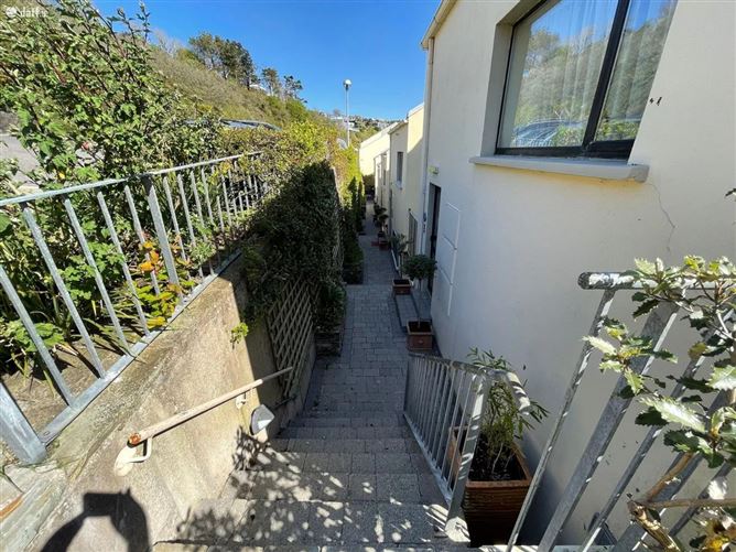 8B Ardbrack Heights, Kinsale, Cork