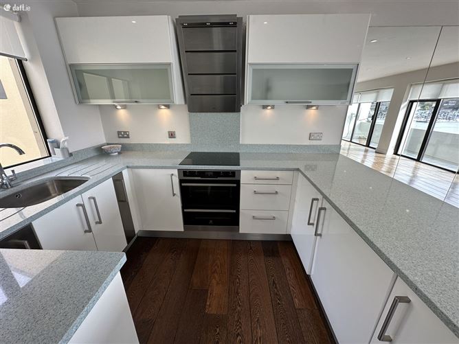 8B Ardbrack Heights, Kinsale, Cork