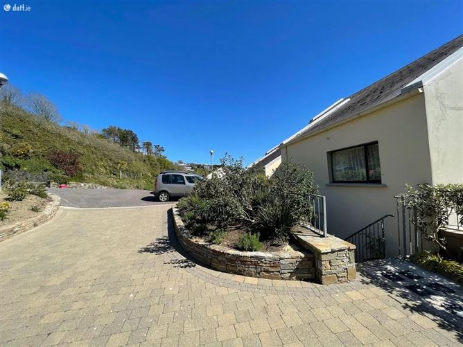 8B Ardbrack Heights, Kinsale, Cork