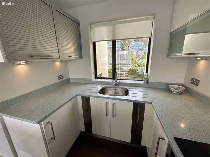 8B Ardbrack Heights, Kinsale, Cork