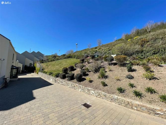 8B Ardbrack Heights, Kinsale, Cork
