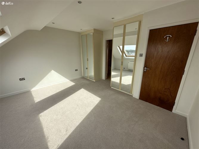 8B Ardbrack Heights, Kinsale, Cork