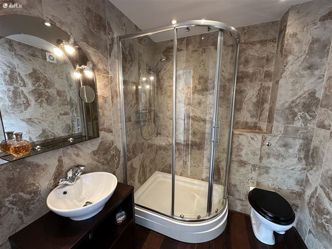 8B Ardbrack Heights, Kinsale, Cork