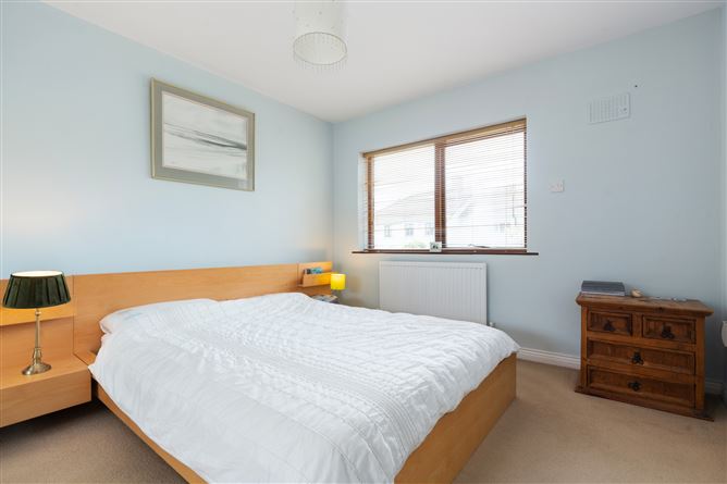 23 Stradbrook Grove, Blackrock, Co. Dublin