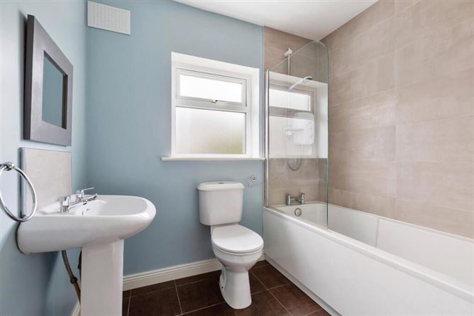 37 The Oaks, Keatingstown, Rathnew, Wicklow