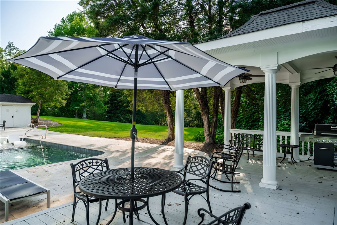 Palatial Retreat, Vacation Rental in Georgia, USA, Gainesville, Georgia