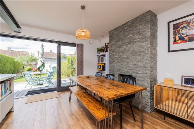 https://photos-a.propertyimages.ie/media/2/1/7/4943712/09275a52-1c63-4d6a-bd7e-3a6fb8c5c01a_l.jpg