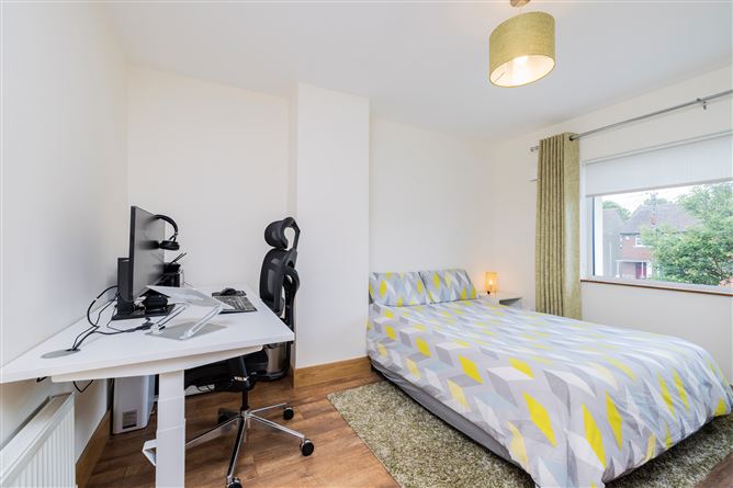 https://photos-a.propertyimages.ie/media/2/1/7/4943712/09275a52-1c63-4d6a-bd7e-3a6fb8c5c01a_l.jpg