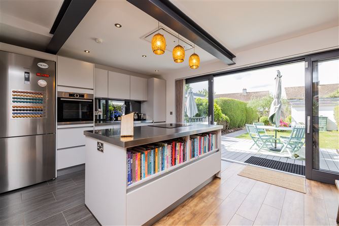 https://photos-a.propertyimages.ie/media/2/1/7/4943712/09275a52-1c63-4d6a-bd7e-3a6fb8c5c01a_l.jpg
