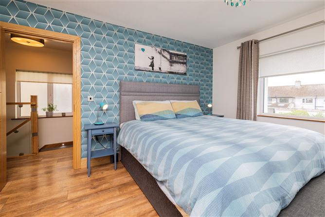 https://photos-a.propertyimages.ie/media/2/1/7/4943712/09275a52-1c63-4d6a-bd7e-3a6fb8c5c01a_l.jpg
