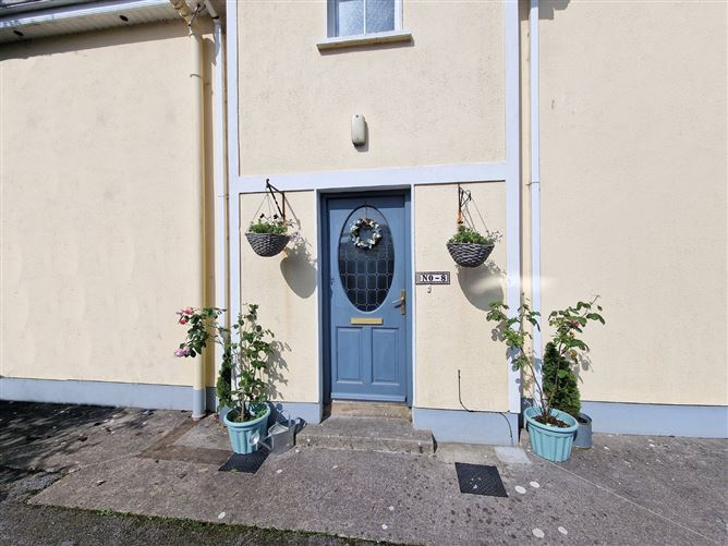 8 Powerscourt, Tulla, Co. Clare