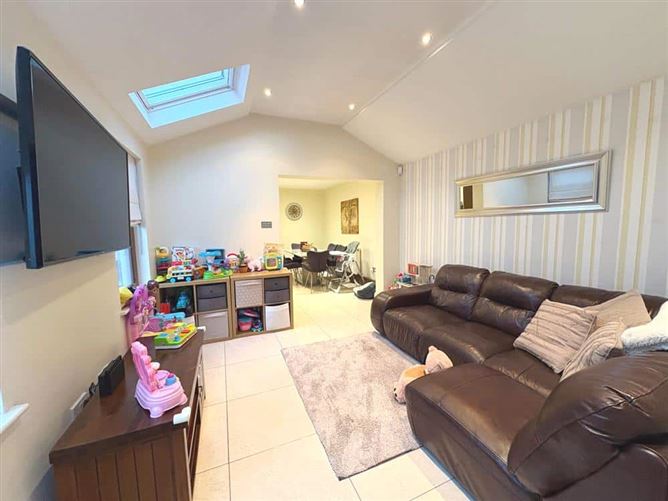 2 Woodvale Avenue, Clonsilla, Dublin 15, D15 R81P