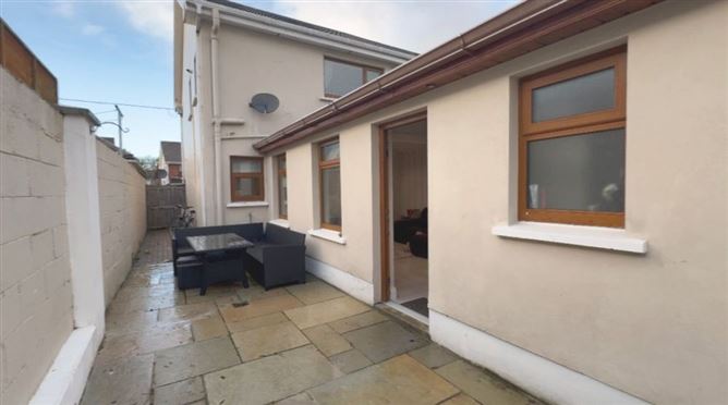 2 Woodvale Avenue, Clonsilla, Dublin 15, D15 R81P