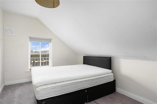 56 La Rochelle, High Street, Christchurch, Dublin 8, D08K4K6