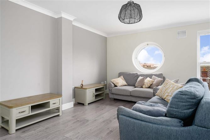 56 La Rochelle, High Street, Christchurch, Dublin 8, D08K4K6