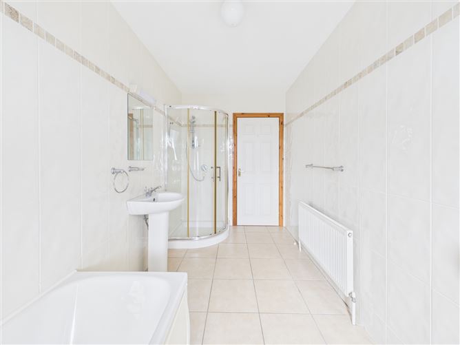 Photo 19 of 43 — 34 Garbally Oaks, Ballinasloe, Co. Galway