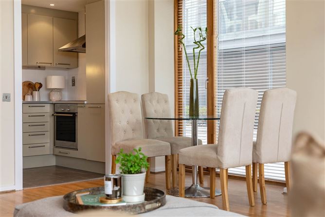 Photo 8 of 19 — Apt 24 Sanderling, Thornwood, Booterstown Avenue, Blackrock, County Dublin