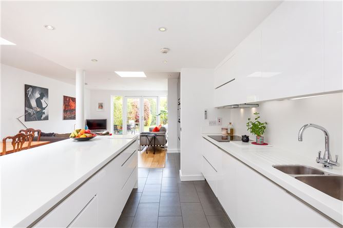 3 Botanic Avenue, Glasnevin, Dublin 9