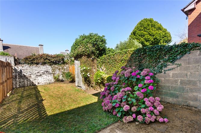 56 Brookfield, Kimmage, Dublin 12