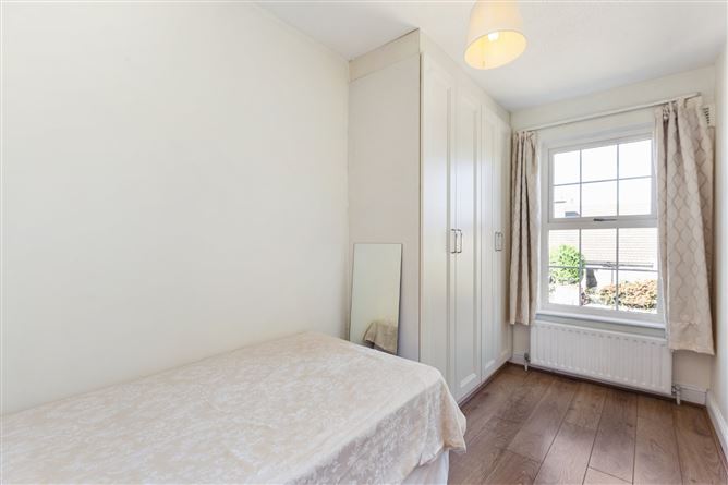 56 Brookfield, Kimmage, Dublin 12