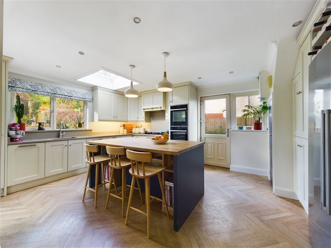 10 The Paddocks, Maryborough Hill, Douglas, Cork
