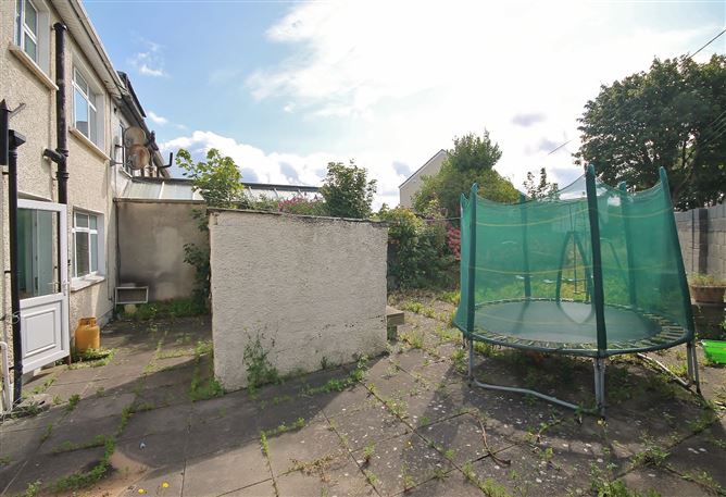 33 St. James's Road, Walkinstown, Dublin 12