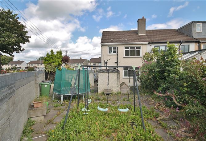 33 St. James's Road, Walkinstown, Dublin 12