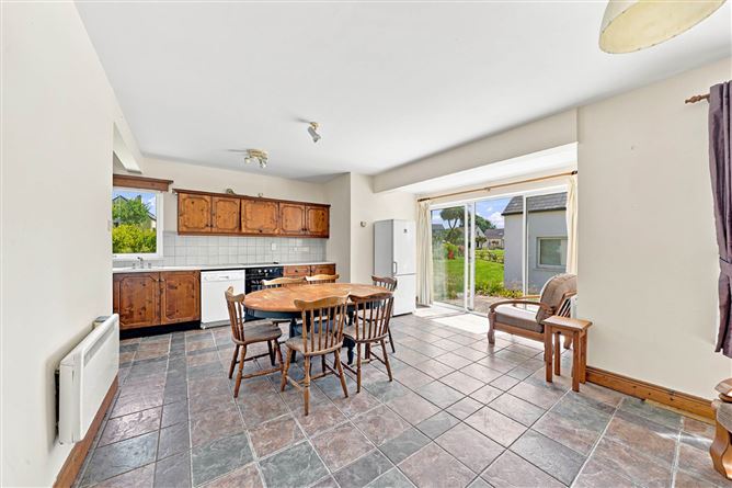 Photo 5 of 28 — 25 Seamount Village, Ardamine, Gorey, County Wexford