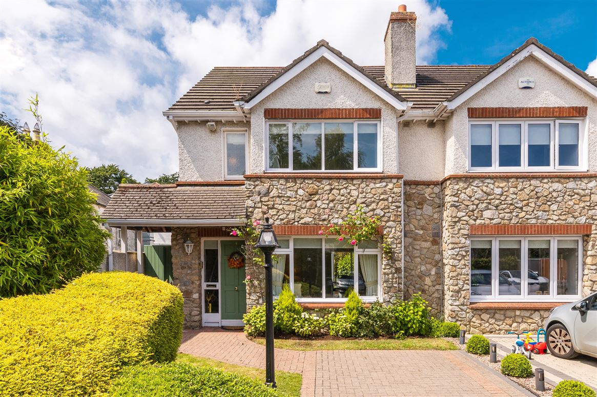 4 Sandyford Village, Sandyford, Dublin 18 Mark Kelly & Associates