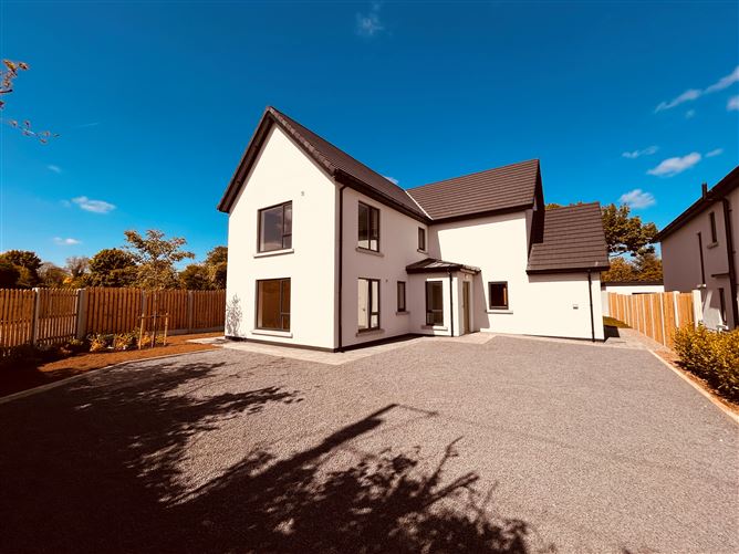 https://photos-a.propertyimages.ie/media/2/1/9/4927912/0f76d5ac-4bd5-486b-9b94-06af3fe8dc7a_l.jpg