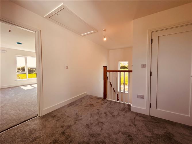https://photos-a.propertyimages.ie/media/2/1/9/4927912/0f76d5ac-4bd5-486b-9b94-06af3fe8dc7a_l.jpg