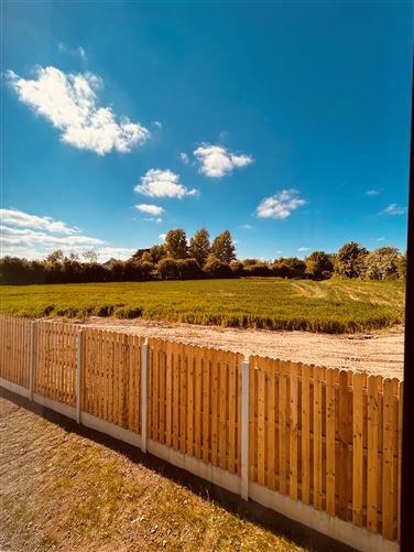 https://photos-a.propertyimages.ie/media/2/1/9/4927912/0f76d5ac-4bd5-486b-9b94-06af3fe8dc7a_l.jpg
