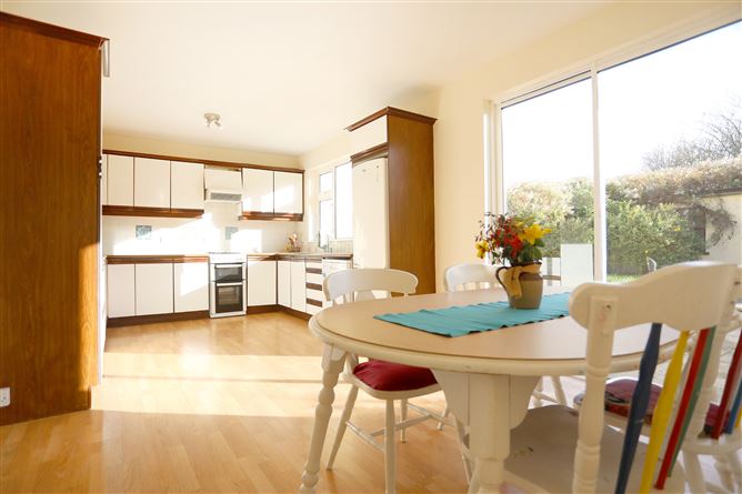 10 Castle Court, Ballina, Mayo